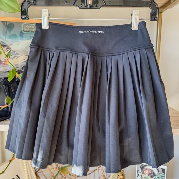 Abercrombie Kids YPB, Black Pleated Skort Skirt, Girls 7/8 - Picture 2 of 9